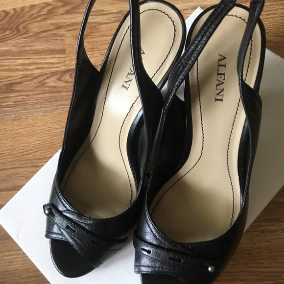 New Alfani Black Leather heels 6.5 - Picture 4 of 7